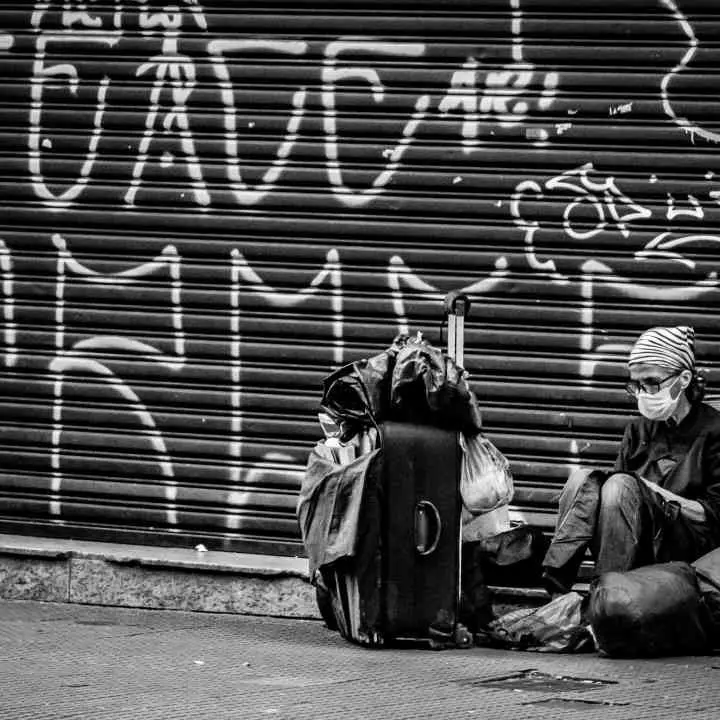 Case rifugio, accoglienza solo per chi ha la residenza in Calabria. Malinteso o scivolone della Regione?