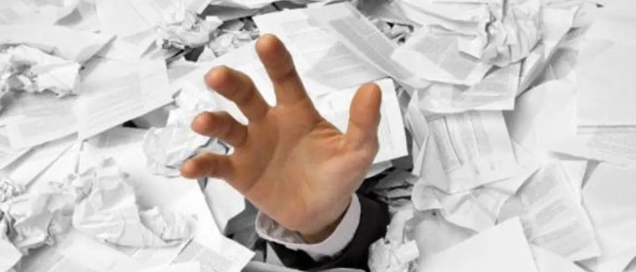 La burocrazia in Calabria è un disastro, penultima tra 208 regioni europee: a farne le spese cittadini e imprese