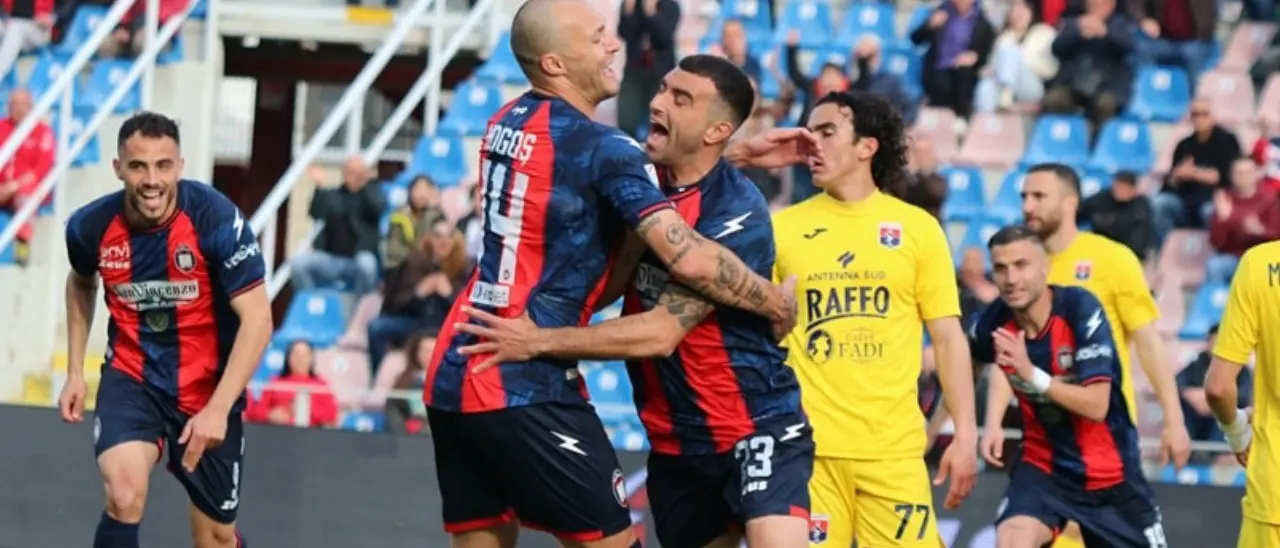 Il Crotone festeggia il centenario battendo di misura il Taranto: allo Scida decide Crialese