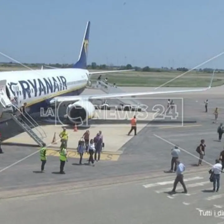 Estate, Ryanair aumenta frequenza voli per Crotone e Lamezia Terme: 2 nuove tratte per Treviso e Venezia