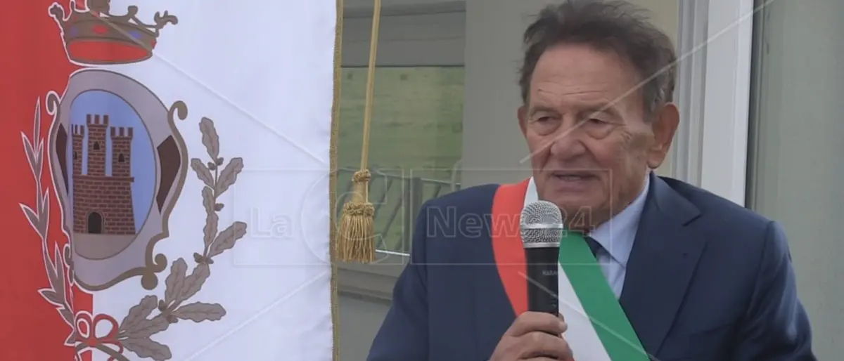 Comune di Rende, da sindaco facente funzioni ad assessore dimissionario: Franchino De Rango lascia la giunta