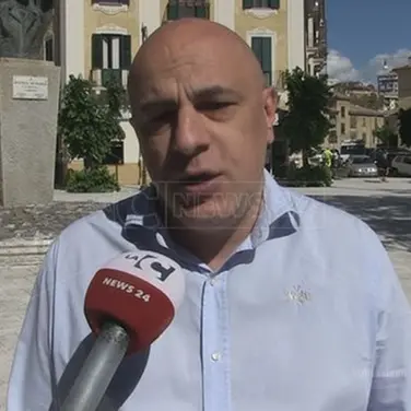 Cosenza, l’assessore De Cicco torna in libertà: il Riesame annulla l’ordinanza cautelare