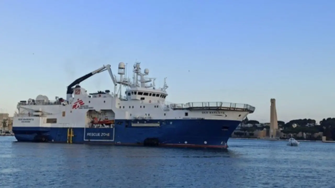 La Geo Barents arrivata a Brindisi: a bordo 339 persone, 24 i minori