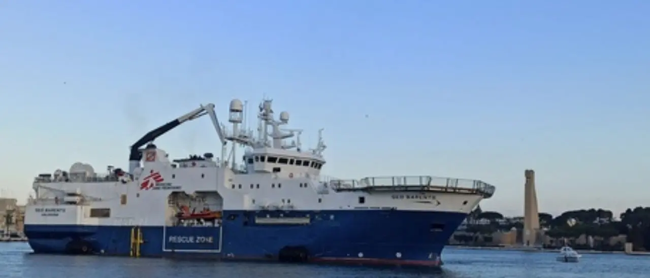 La Geo Barents arrivata a Brindisi: a bordo 339 persone, 24 i minori