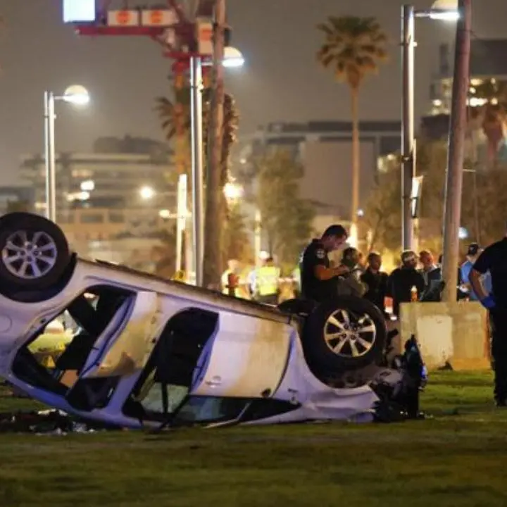 Attentato in Israele, auto sulla folla a Tel Aviv: ucciso un cittadino italiano
