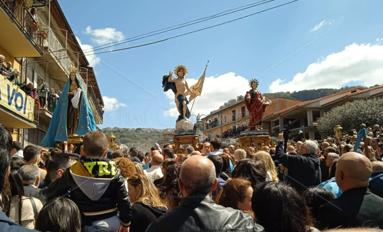 La ‘Ncrinata di Dasà, il video del ritorno dello storico rito. Il sindaco: «Tradizioni lunghe secoli»