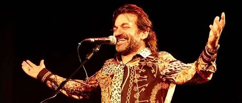 Il cantautore calabrese Peppe Voltarelli a Parigi per le “Festival de la Chanson Italienne”