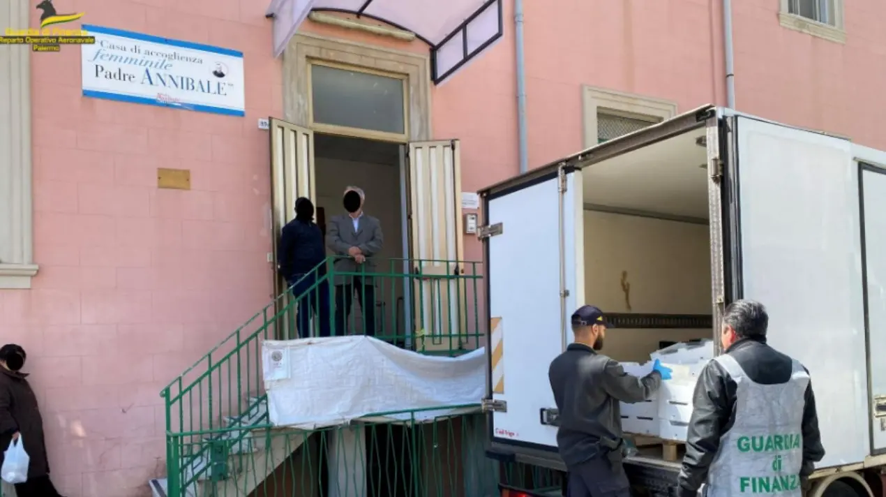 Messina, sequestrati 500 chili di novellame di sarda: erano nascosti in un furgone proveniente dalla Calabria