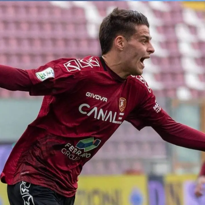 La Reggina segna e poi si chiude, Ciano la punisce: 1-1 a Benevento