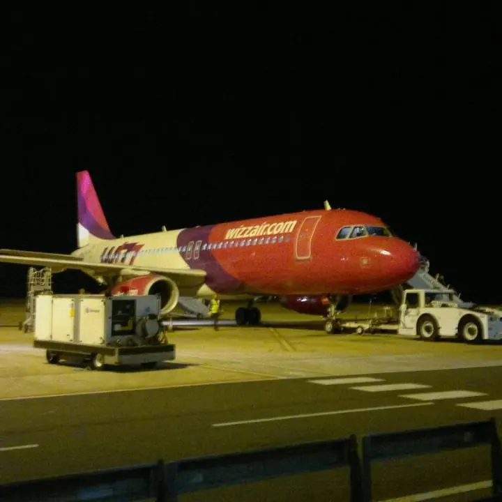 Volo Lamezia-Milano parte con 14 ore di ritardo, una domenica da incubo per i passeggeri calabresi