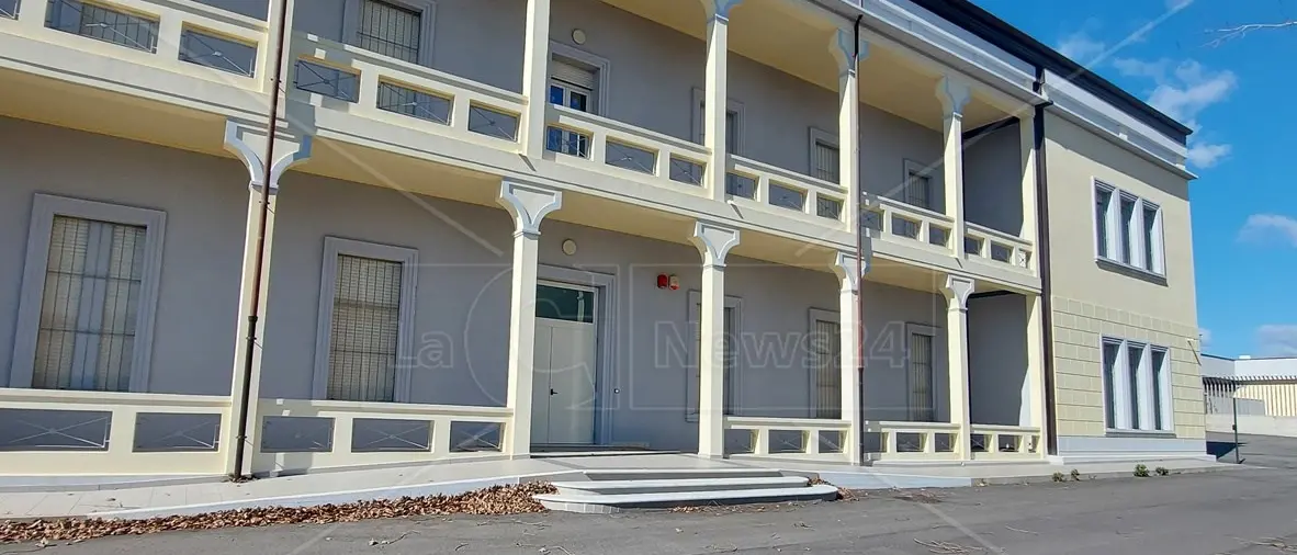 Nell’inferno della Rems, operatori picchiati dai pazienti-detenuti: «Ogni volta speriamo che il turno finisca presto»