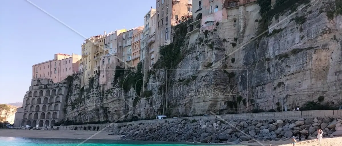 Una canzone per celebrare Tropea e le sue bellezze: gli Etno Pathos cercano figuranti per il videoclip