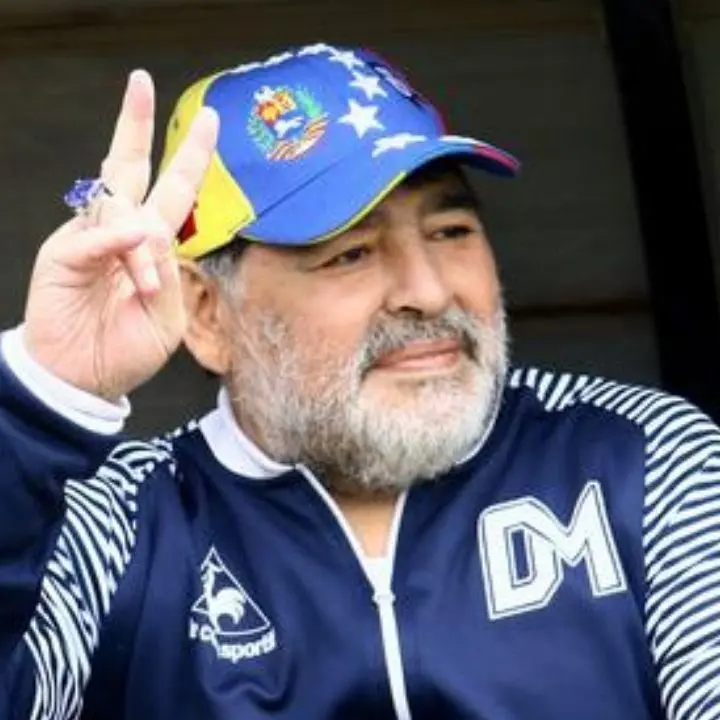 Morte Maradona, a processo 8 persone accusate di omicidio colposo