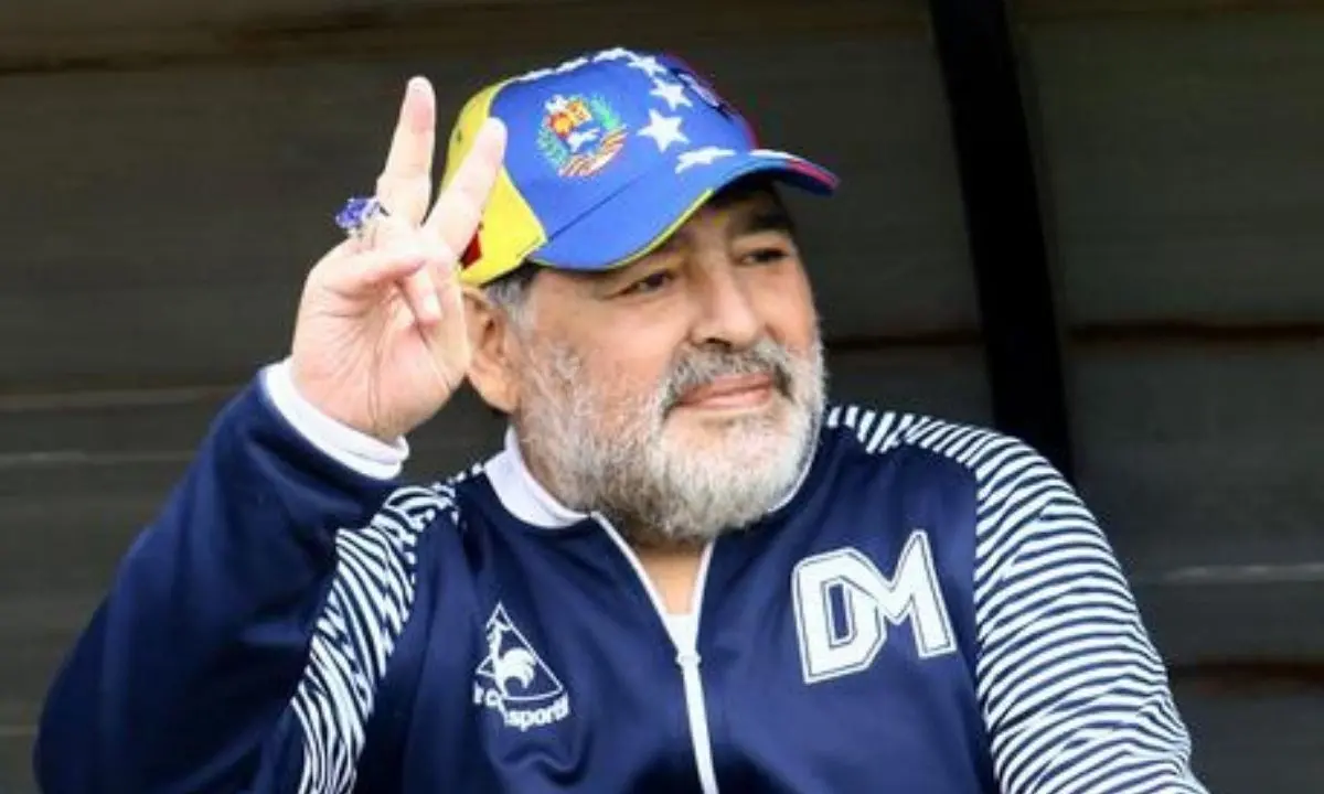 Morte Maradona, a processo 8 persone accusate di omicidio colposo