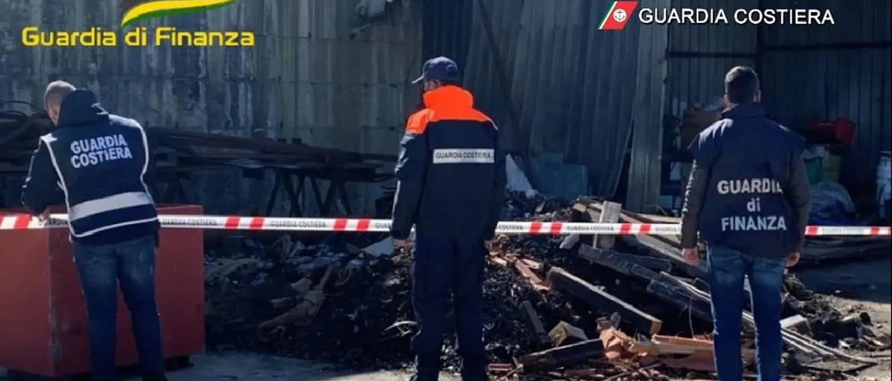 Irregolarità in un cantiere navale a Vibo Marina: disposto il sequestro