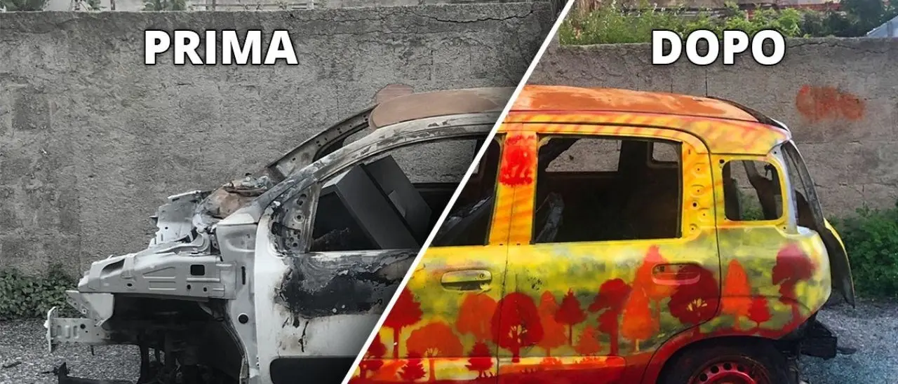 La bellezza al posto del degrado: a Reggio Calabria l’auto bruciata diventa un’opera d’arte