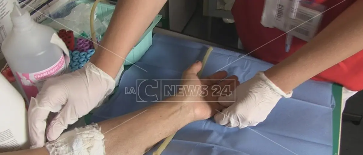 Cosenza, al centro trasfusionale aperture straordinarie per la raccolta del plasma