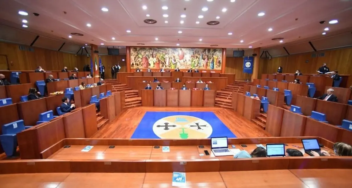 Effetto boomerang del “bullismo” politico del Pd: è fuori da metà delle Commissioni