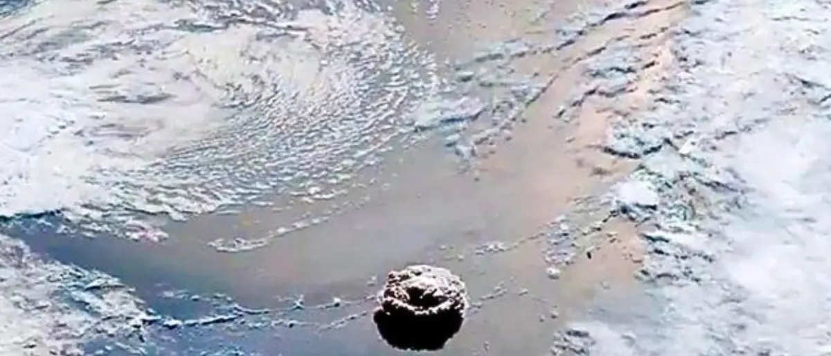 Avvertita in Calabria l’eruzione del vulcano polinesiano Hunga: gli strumenti Arpacal rilevano l’onda d’urto