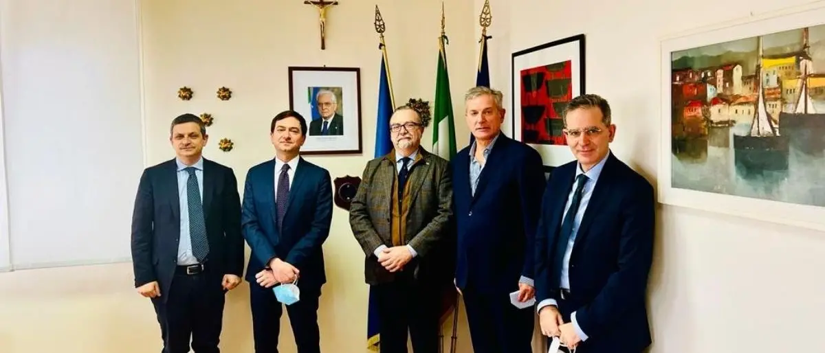 Regione Calabria, l’assessore Varì in vista all’Autorità portuale: «Il porto di Gioia priorità della Giunta»