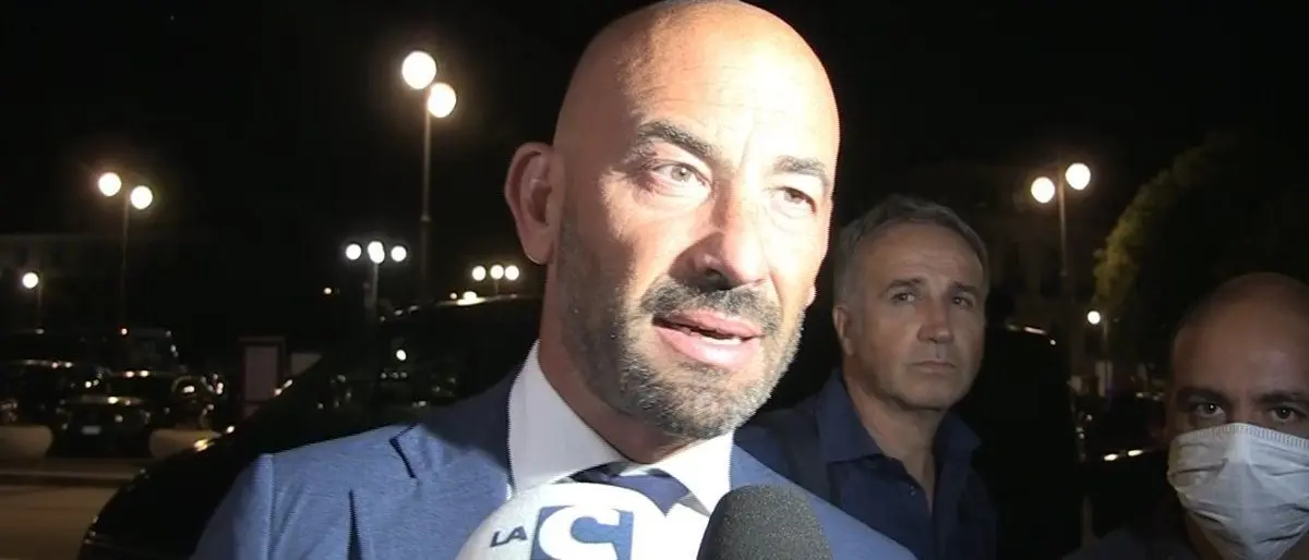 Covid, Bassetti: «Il 35% di positivi in ospedale per altri motivi, non vanno calcolati»