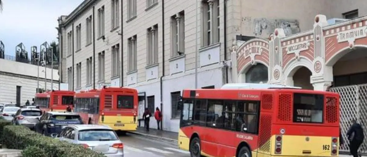 Catanzaro, minacce di morte ai dirigenti dell’azienda di trasporto pubblico urbano: indagini in corso