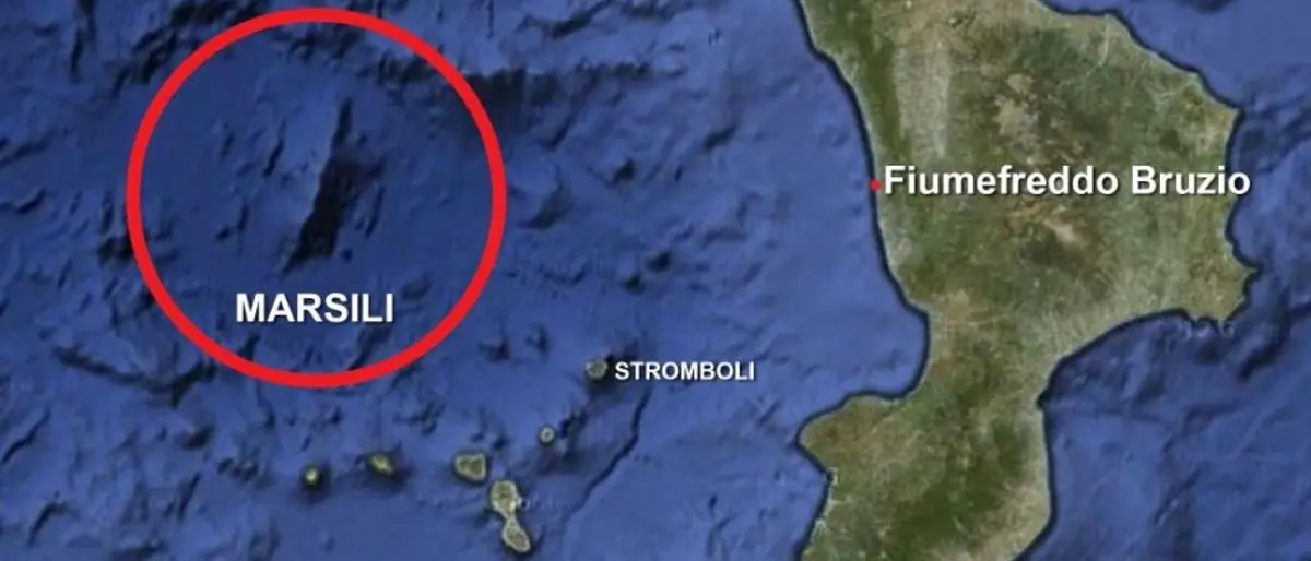 Il vulcano di Tonga e il Marsili nel mare della Calabria, l’identikit di due “mostri” diversi