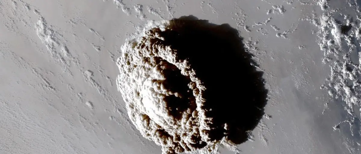 Vulcano di Tonga, la Nasa: «Esplosione 500 volte più potente di Hiroshima»