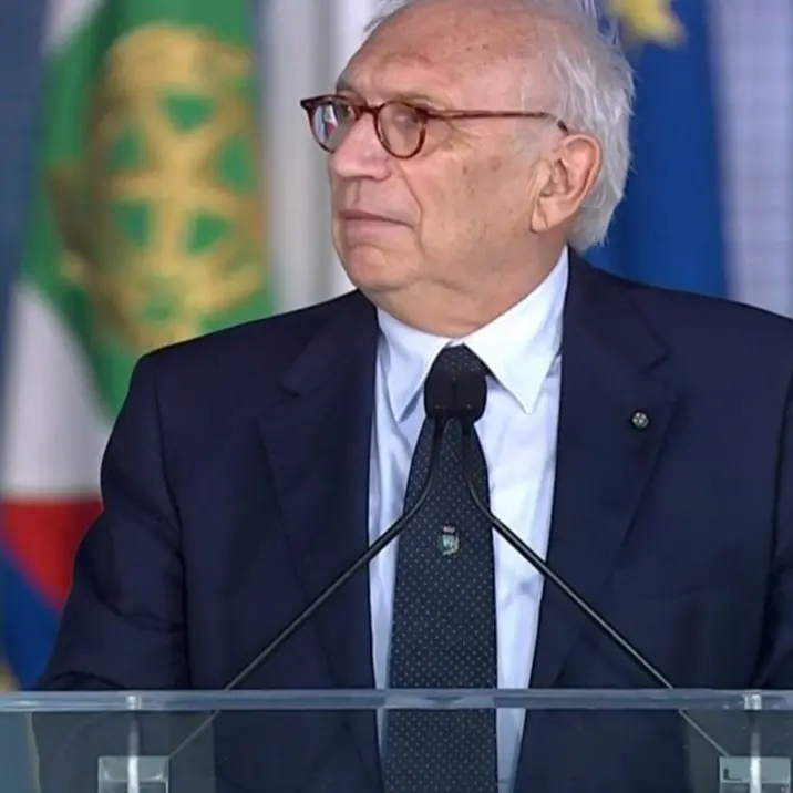 Terremoto, il ministro dell'Istruzione: «Vicino alla comunità scolastica calabrese»