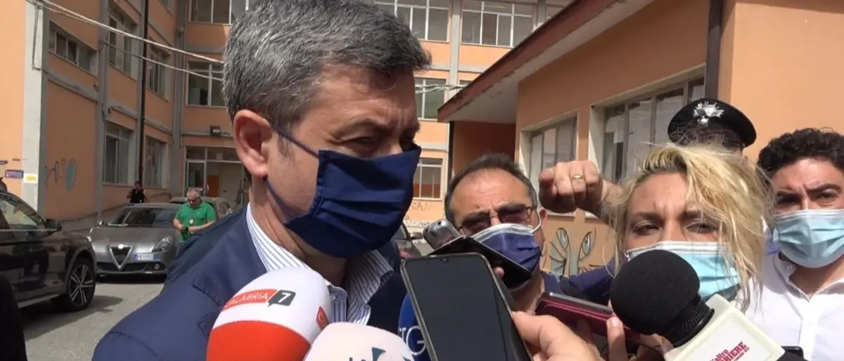 Lettera di minacce al ministro Orlando con all’interno una sostanza sospetta