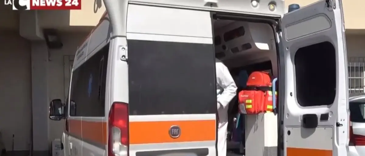 Reggio Calabria, chiama il 118 per una brutta caduta della nonna ma l’ambulanza c’è solo dopo quasi 2 ore
