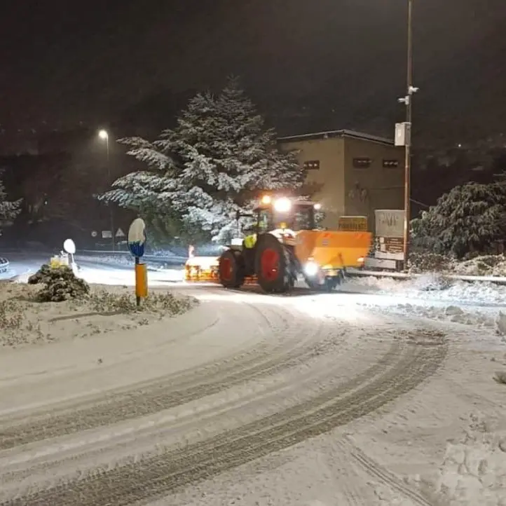 Neve e freddo, in Calabria disagi e scuole chiuse in alcuni centri