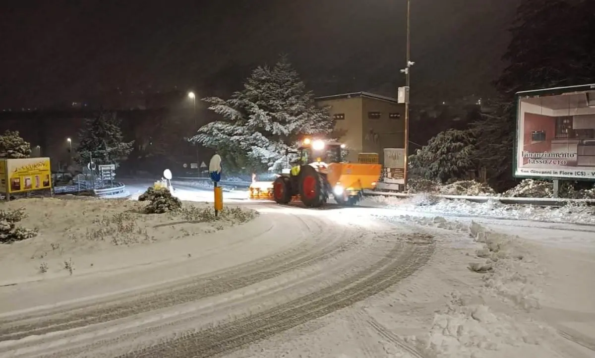 Neve e freddo, in Calabria disagi e scuole chiuse in alcuni centri