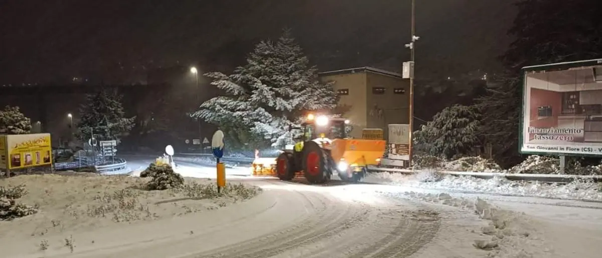 Neve e freddo, in Calabria disagi e scuole chiuse in alcuni centri