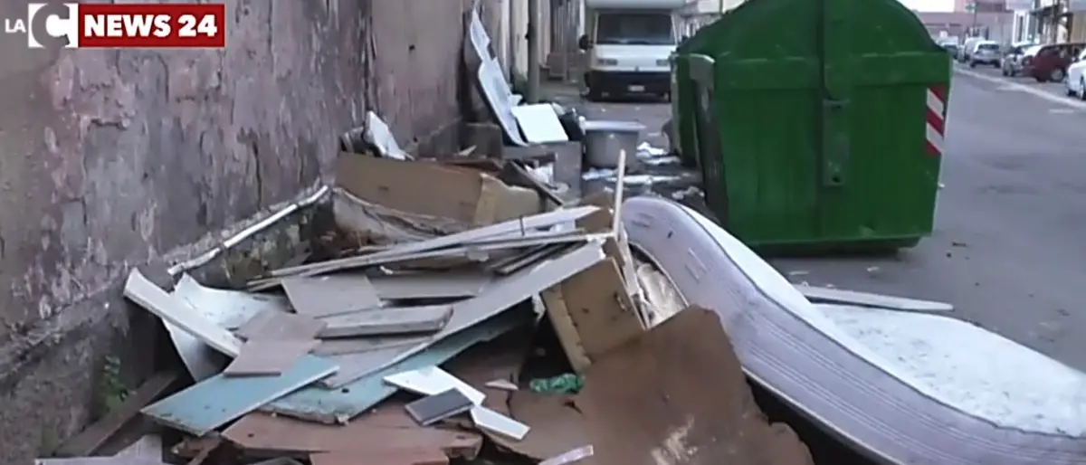 Rifiuti, Ferrara (5s): «A Bruxelles attendono ancora il piano della Calabria. Finanziamenti a rischio»