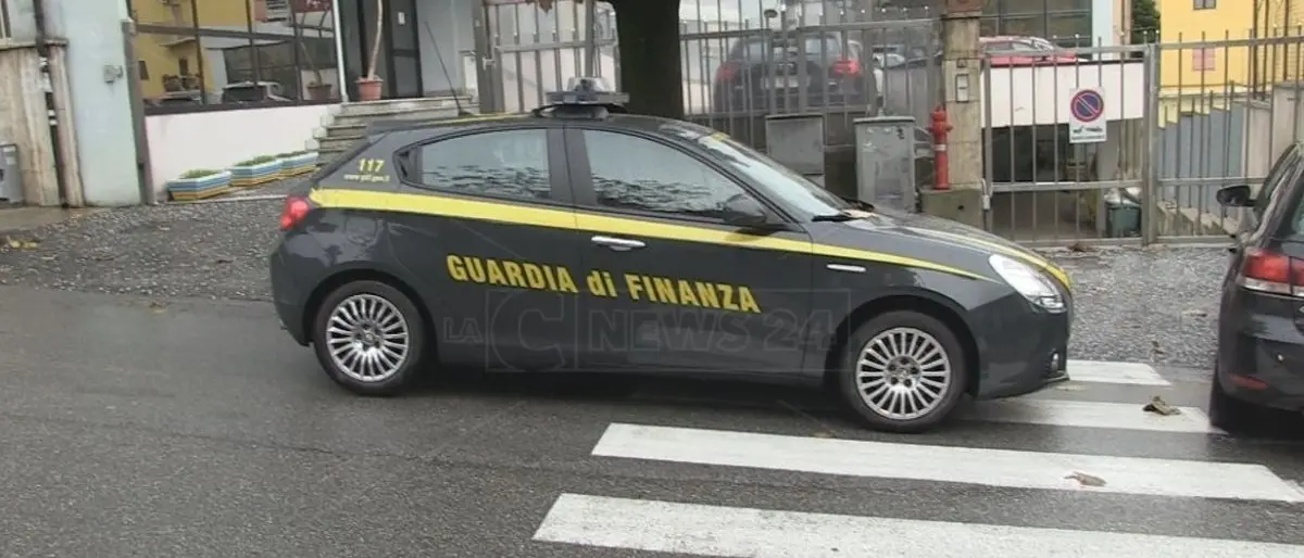 Evasione fiscale nel Reggino, sequestrati beni per 900mila euro a una ditta di trasporto merci