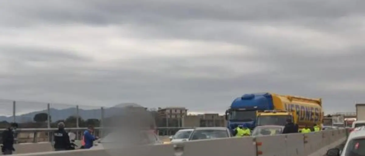 Incidente sull’A2 nel Reggino, diverse auto coinvolte e traffico in tilt