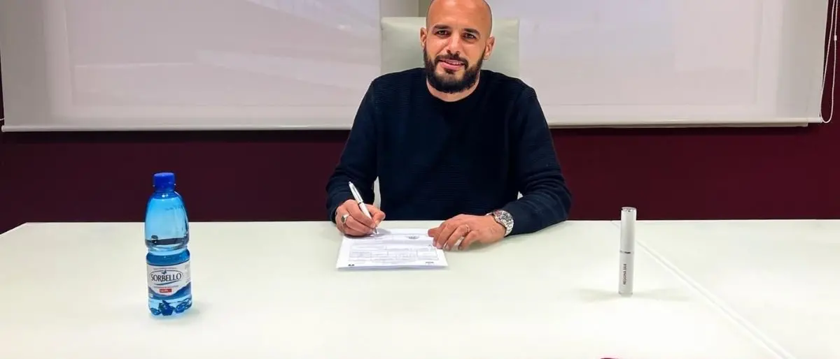 Reggina, ufficiali un arrivo e due partenze. Folorunsho sempre più vicino