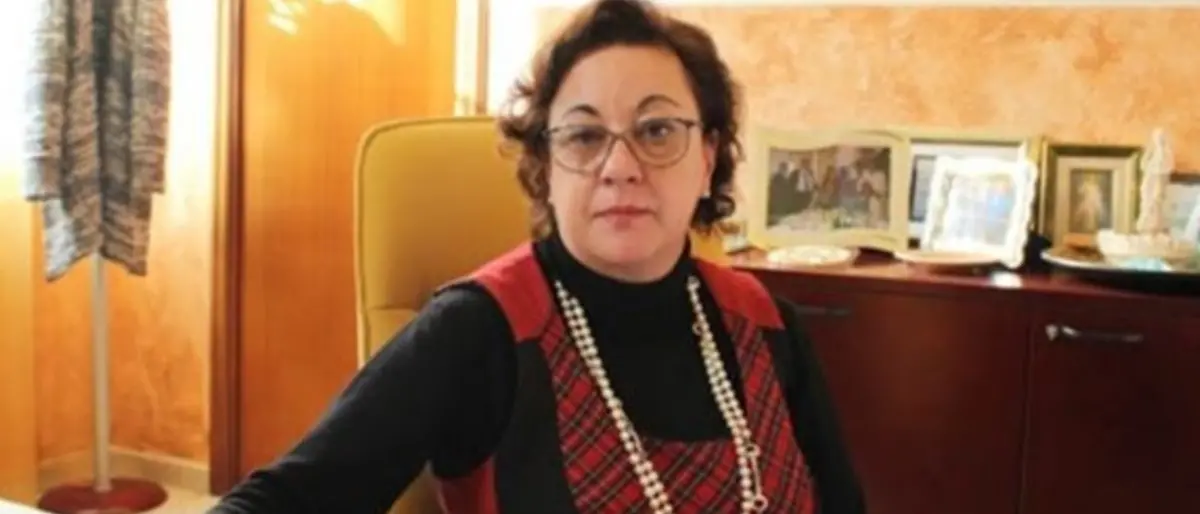 A processo l’ex direttrice del carcere di Reggio Calabria: Longo è accusata di aver favorito esponenti di ’Ndrangheta