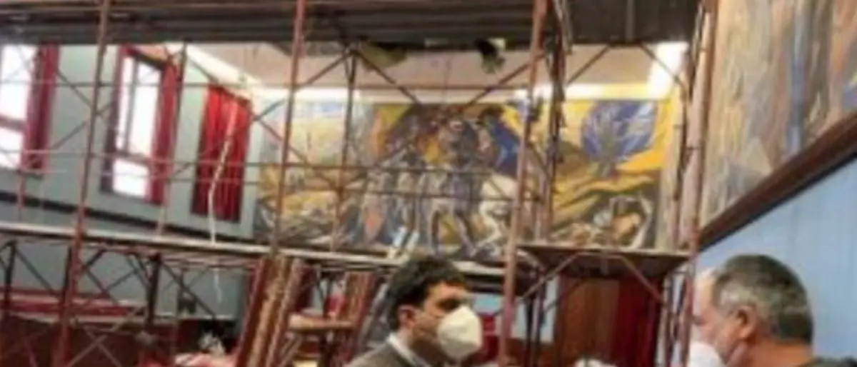 La campagna elettorale per le Comunali non decolla ma almeno si ripristina l’Aula Rossa