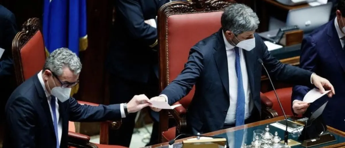 Quirinale, terza fumata nera: il più votato è Mattarella con 125 voti e FdI sceglie Crosetto