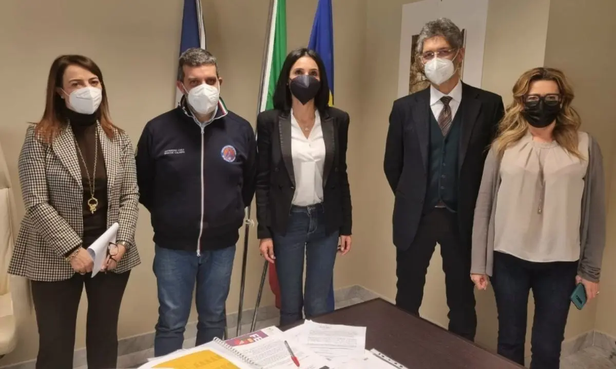 Regione, la vicepresidente Princi riunisce i dirigenti delle scuole calabresi: «Insieme programmiamo il futuro»