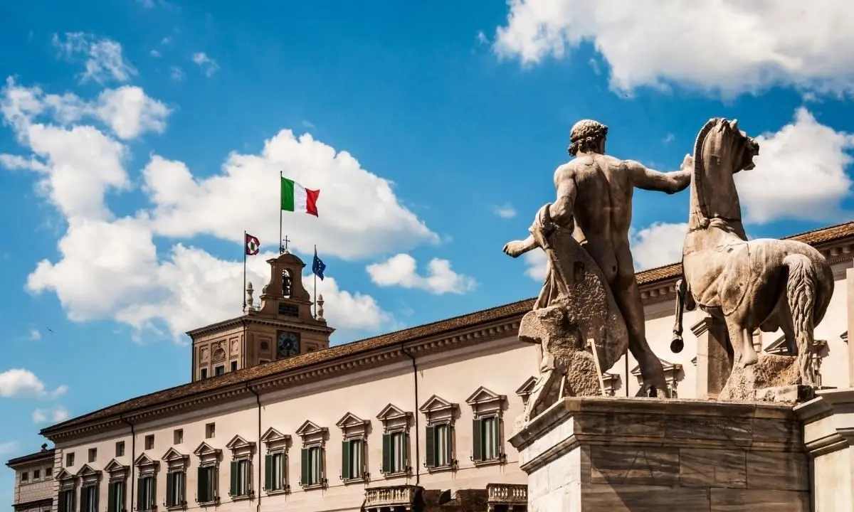 Quirinale, quarta votazione ma non sarà la decisiva: il centrodestra si astiene, scheda bianca a sinistra