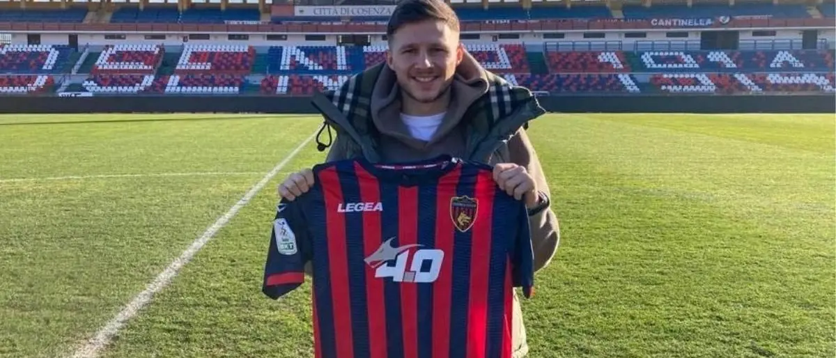 Cosenza, per il centrocampo del lupi c’è Idriz Voca: ecco l’annuncio del club