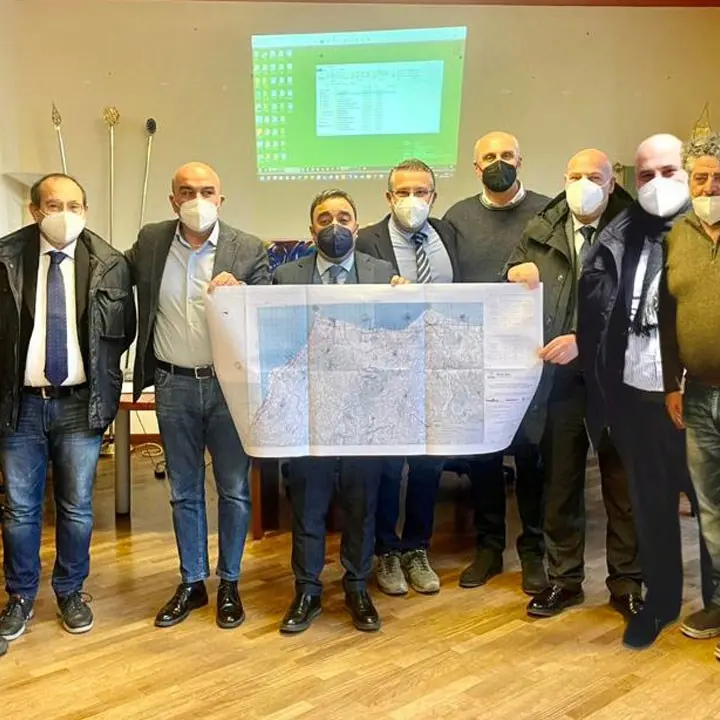 Statale 106, l’ipotesi di un nuovo tracciato tra Crotone e Crucoli piace ai sindaci