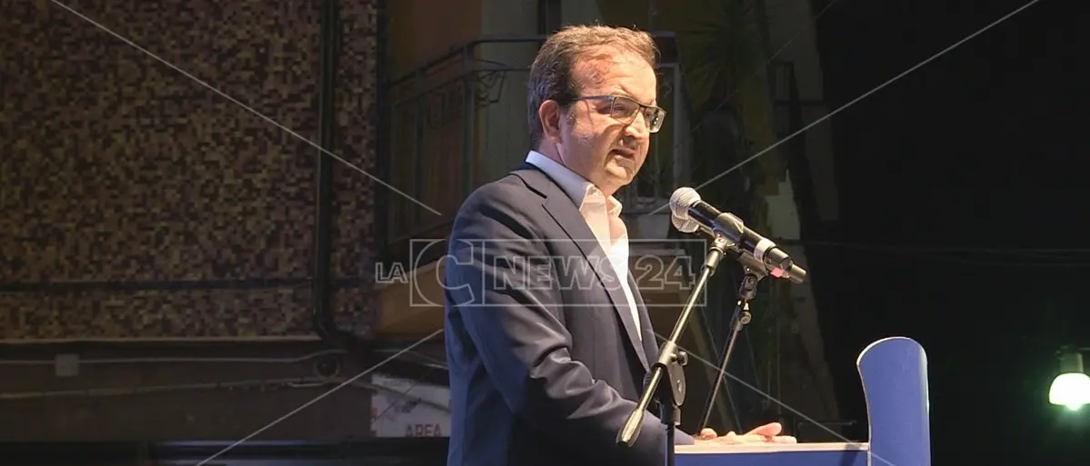 Rimborsopoli, assolto l’ex sindaco di Cosenza Mario Occhiuto: il pm aveva chiesto 3 anni e mezzo