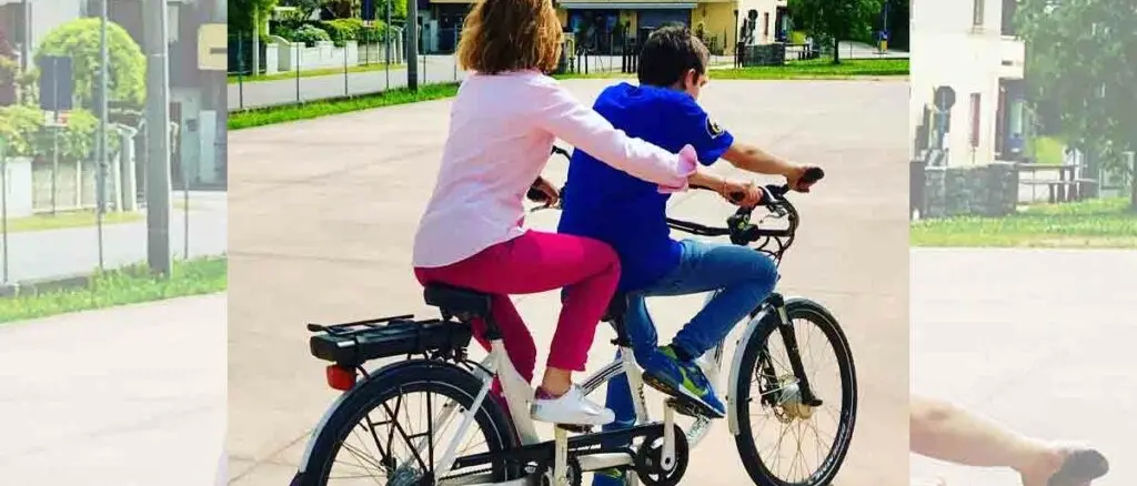 La bici degli abbracci, a Cosenza il tandem per pedalare insieme alle persone con autismo