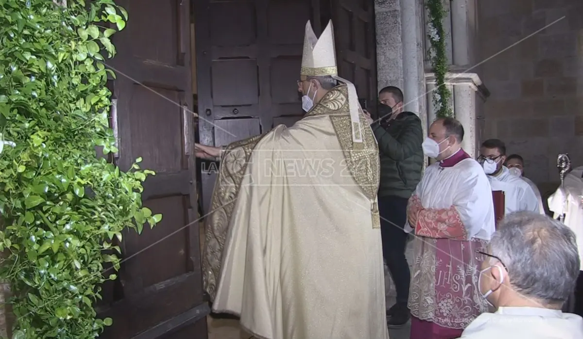 Cosenza, solenne cerimonia in Cattedrale per l’apertura dell’anno giubilare