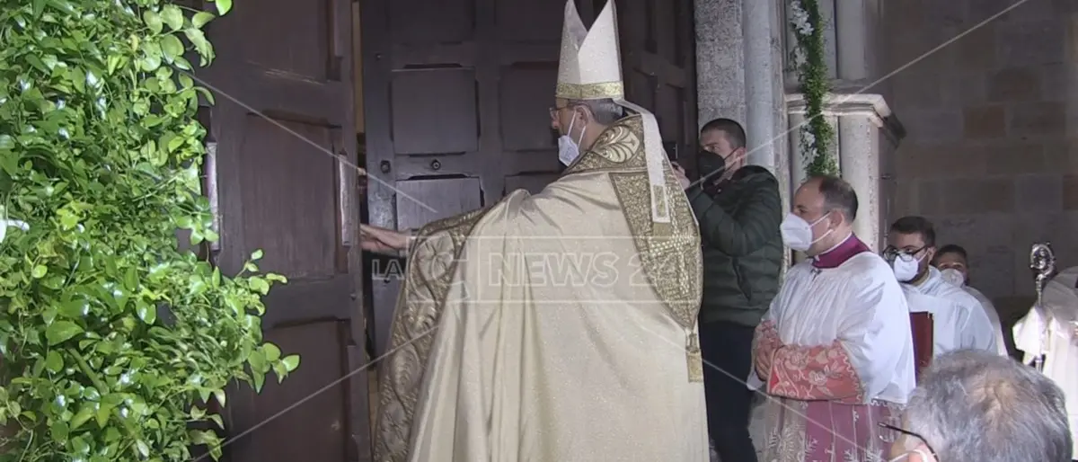 Cosenza, solenne cerimonia in Cattedrale per l’apertura dell’anno giubilare