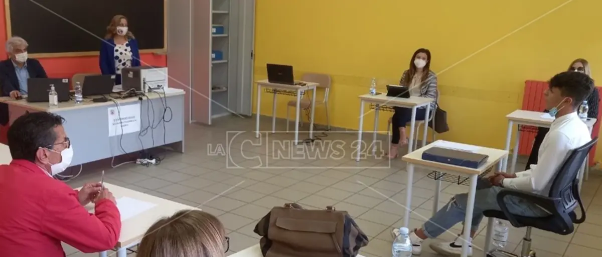 Scuola, tornano le due prove scritte all’esame di maturità: il ministero ha deciso